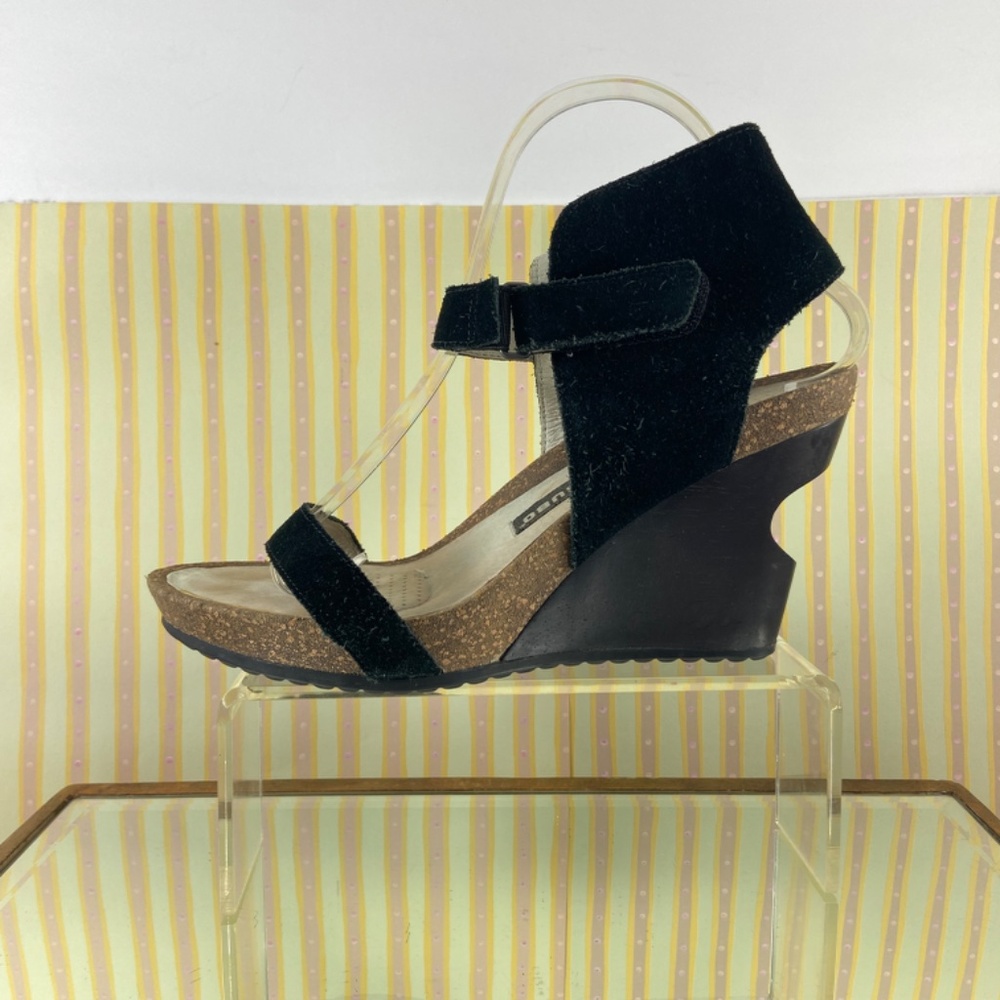 Tsubo Tehina Suede Leather Sandals